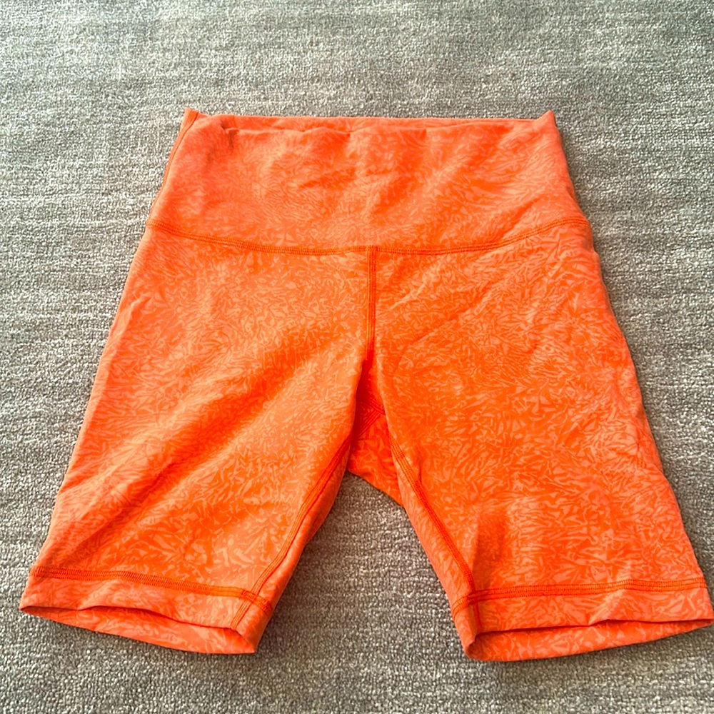 lululemon - Wunder Train HR Short 8”